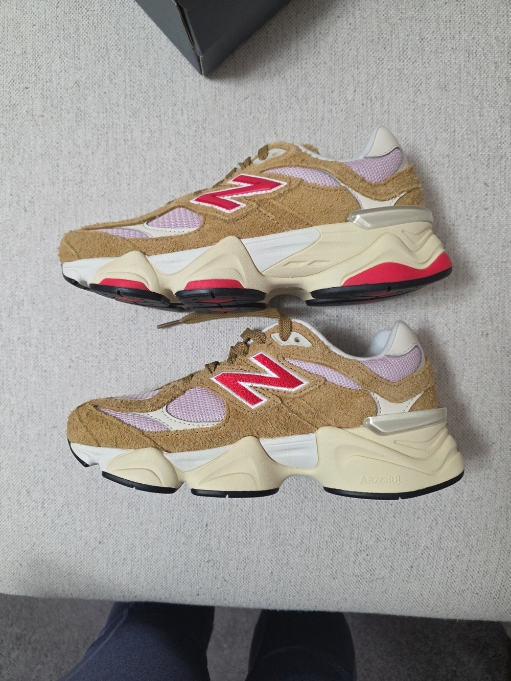 New Balance 9060 4.5 Y NEW Chunky Runner Sneakers in Tan, Pink & Red